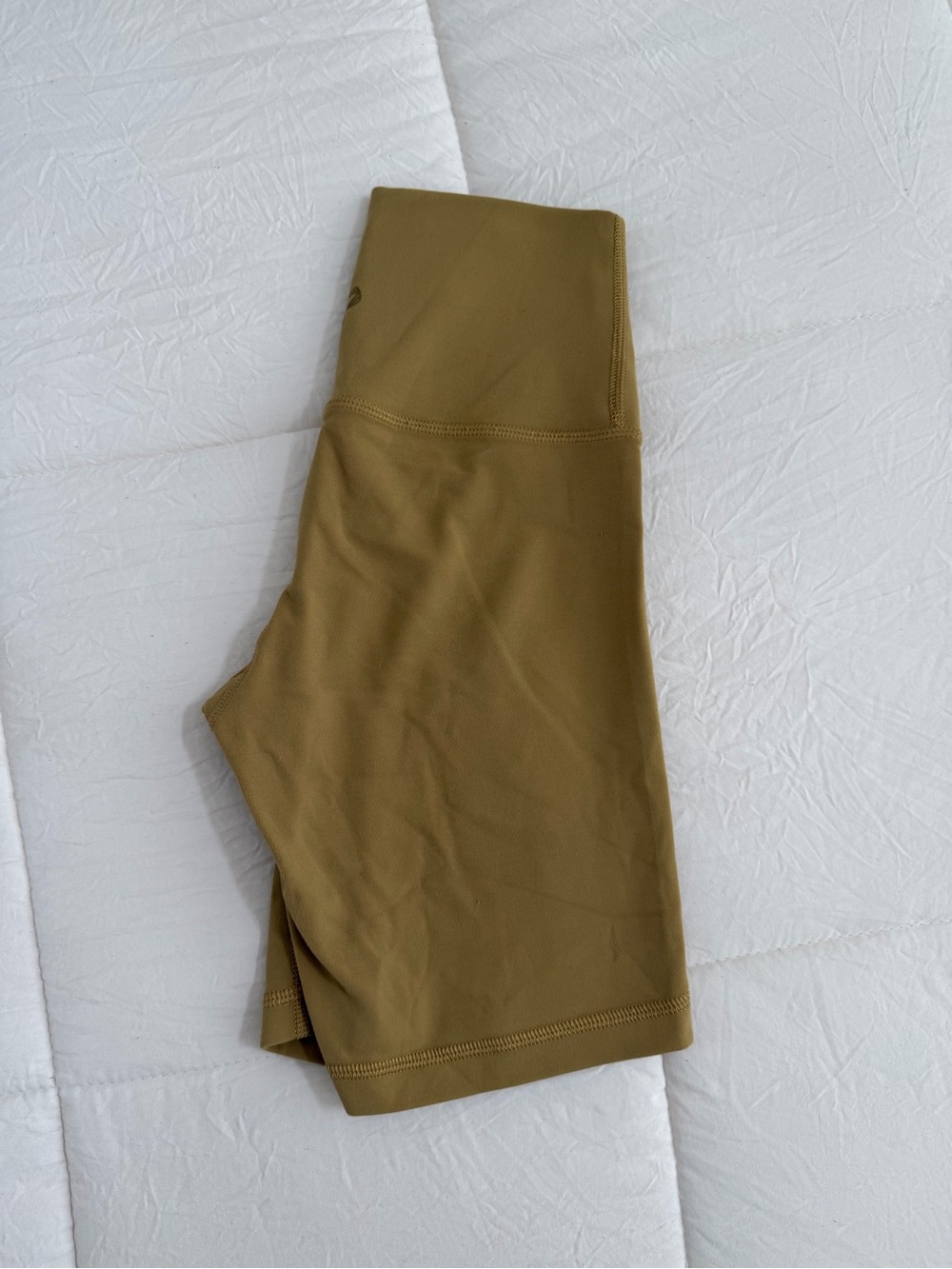 Aritzia TNA Butter 7” Shorts